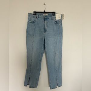 A&F NWT Ultra High Rise 90s Straight Jean
